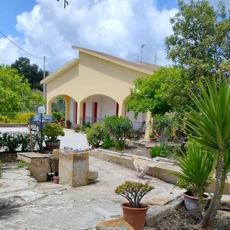 Villa Lada Santa Ninfa Exteriör bild